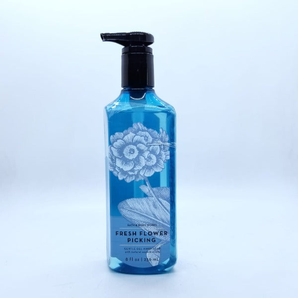 Foaming Hand Soap, with Natural Essential Oils, 259ml, Bath & Body Works